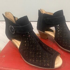 Earth Women's Black Suede Kelsey Peep Toe Booties Silver Buckle